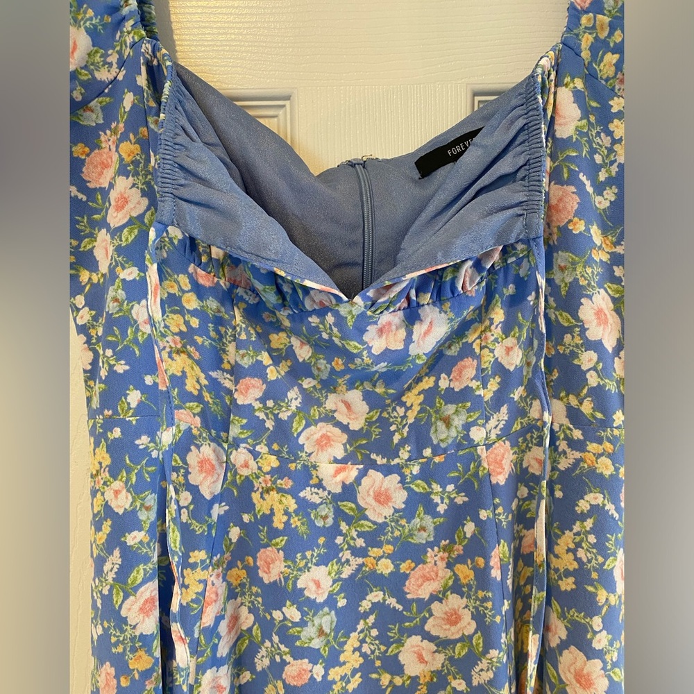 NWT Forever 21 Milkmaid Cottage core Blue Floral midi dress size small - Picture 4 of 16